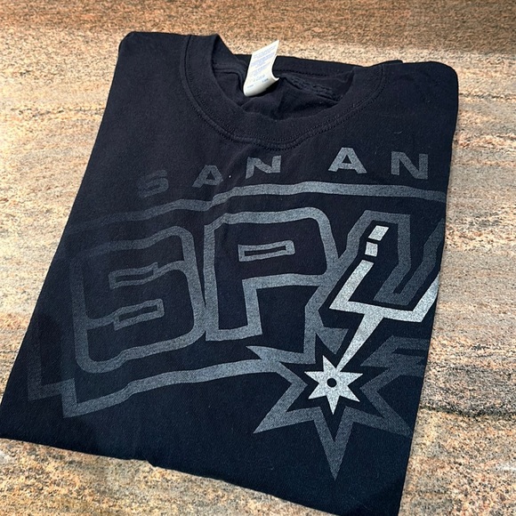 San Antonio Spurs TShirts - Set of 2 with Pom Poms - Picture 3 of 9